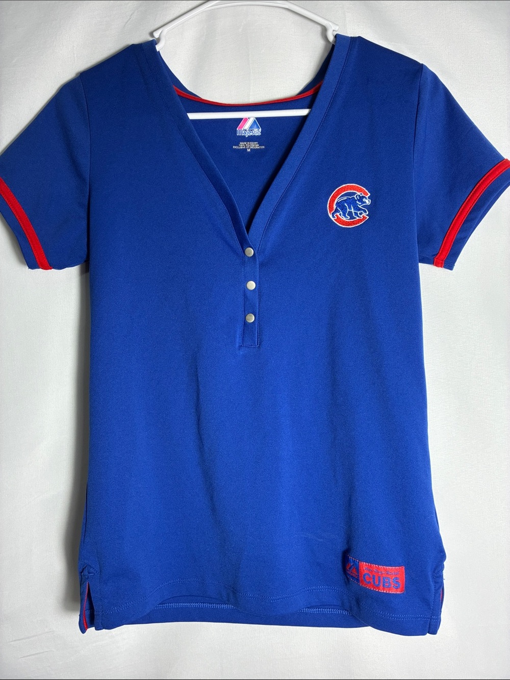 Chicago Cubs Women’s Majestic Blue V-Neck Polo Top Jersey size Medium